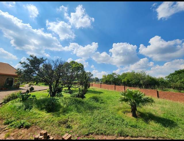 FARM FOR SALE IN KAMEELDRIFT WEST